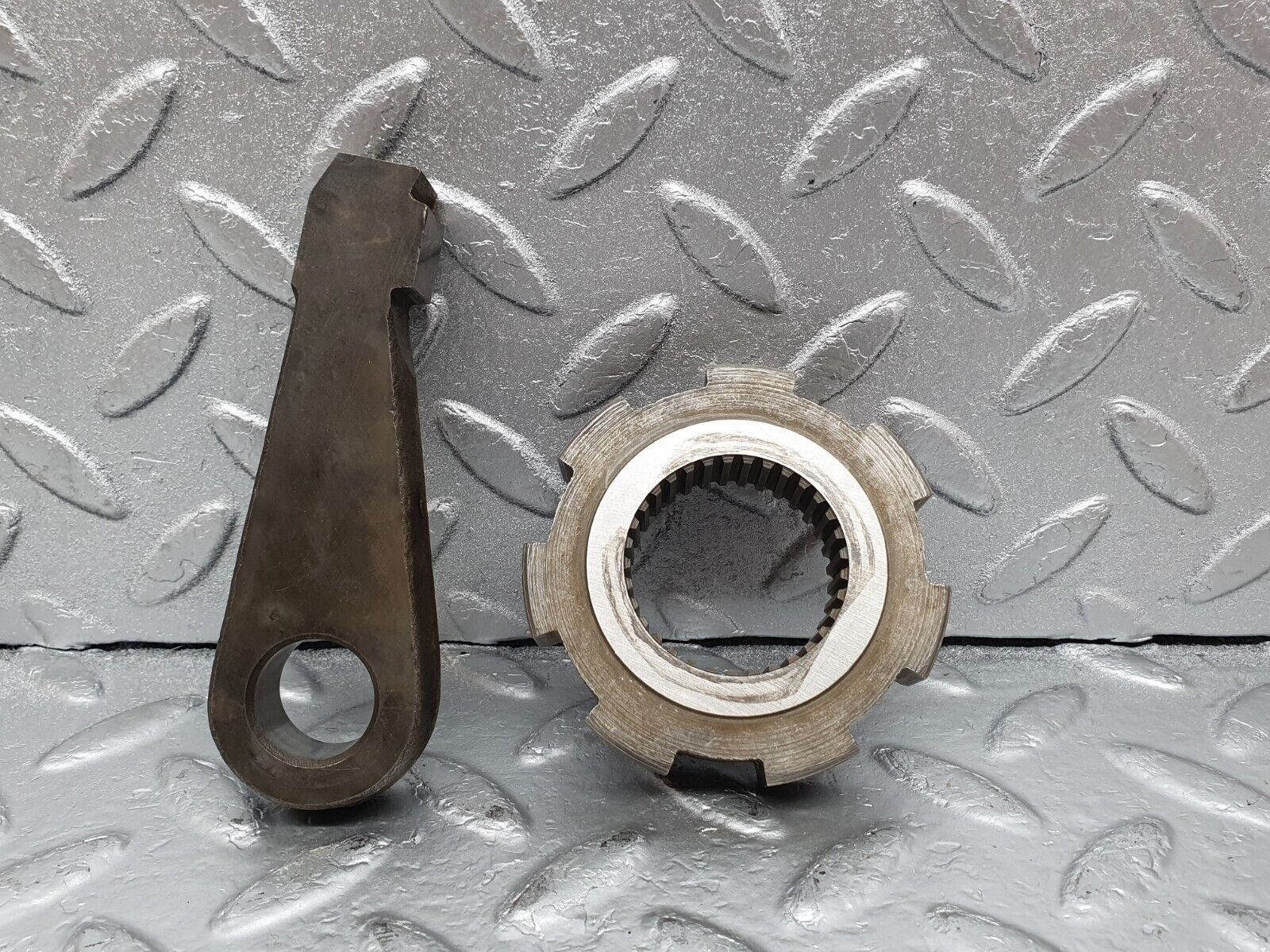 44229 Mercedes-Benz C107 350SLC Coupe Automatic Gearbox Parking Gear 722.001