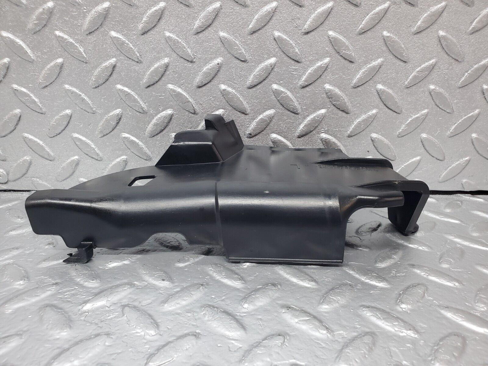 45612 Mercedes-Benz W126 420SE Front Left Door Lock Inner Cover 1267230308