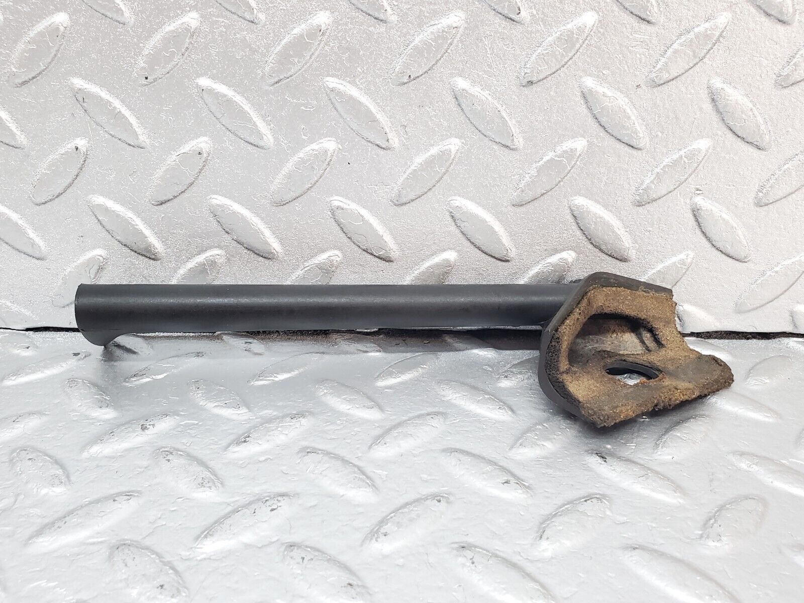 44352 Mercedes-Benz W123 280E Wiper Mechanism Tray Water Drain