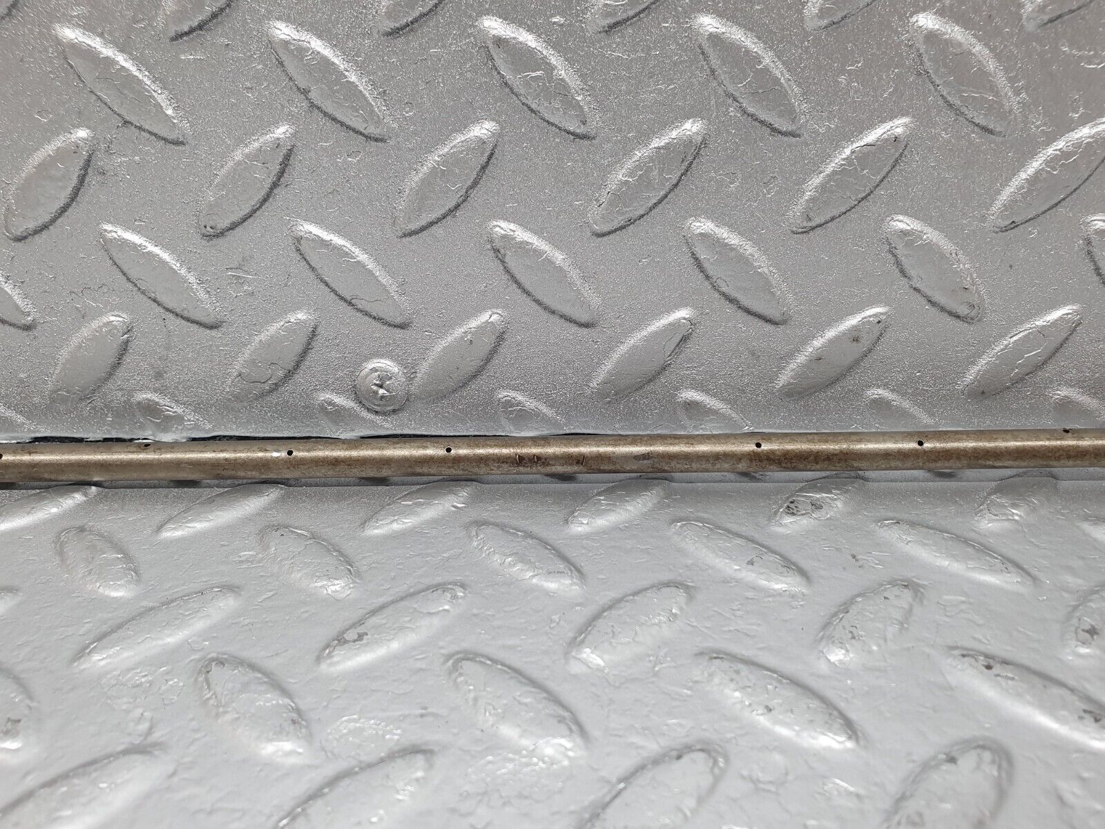 43420 Mercedes-Benz W108 280SE Camshaft Oil Tube