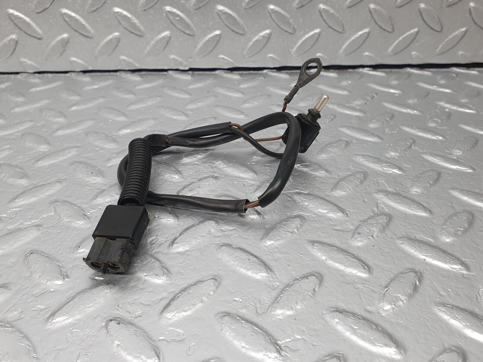 42996 Mercedes-Benz W201 190 Wire Cable Connector 0085450828 0095451428