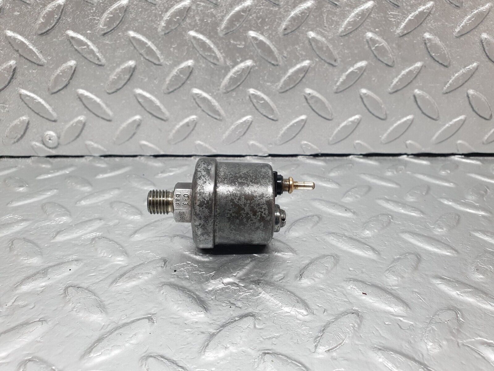 43536 Mercedes-Benz C126 380SEC Coupe Oil Pressure Sensor 0055421817