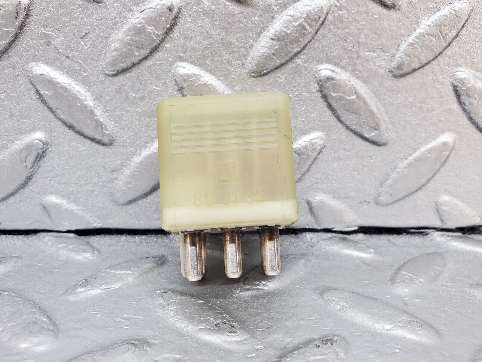 44945 Mercedes-Benz R129 300SL Coupe Door Window Control Relay 0015427819