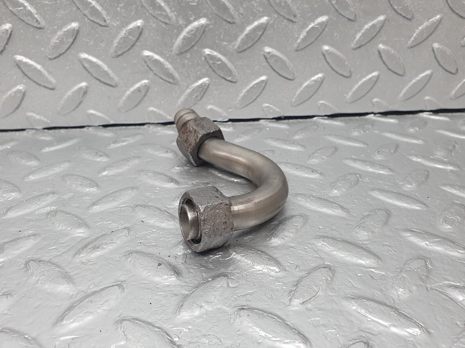 43566 Mercedes-Benz C126 380SEC Coupe EGR Valve Hose Pipe