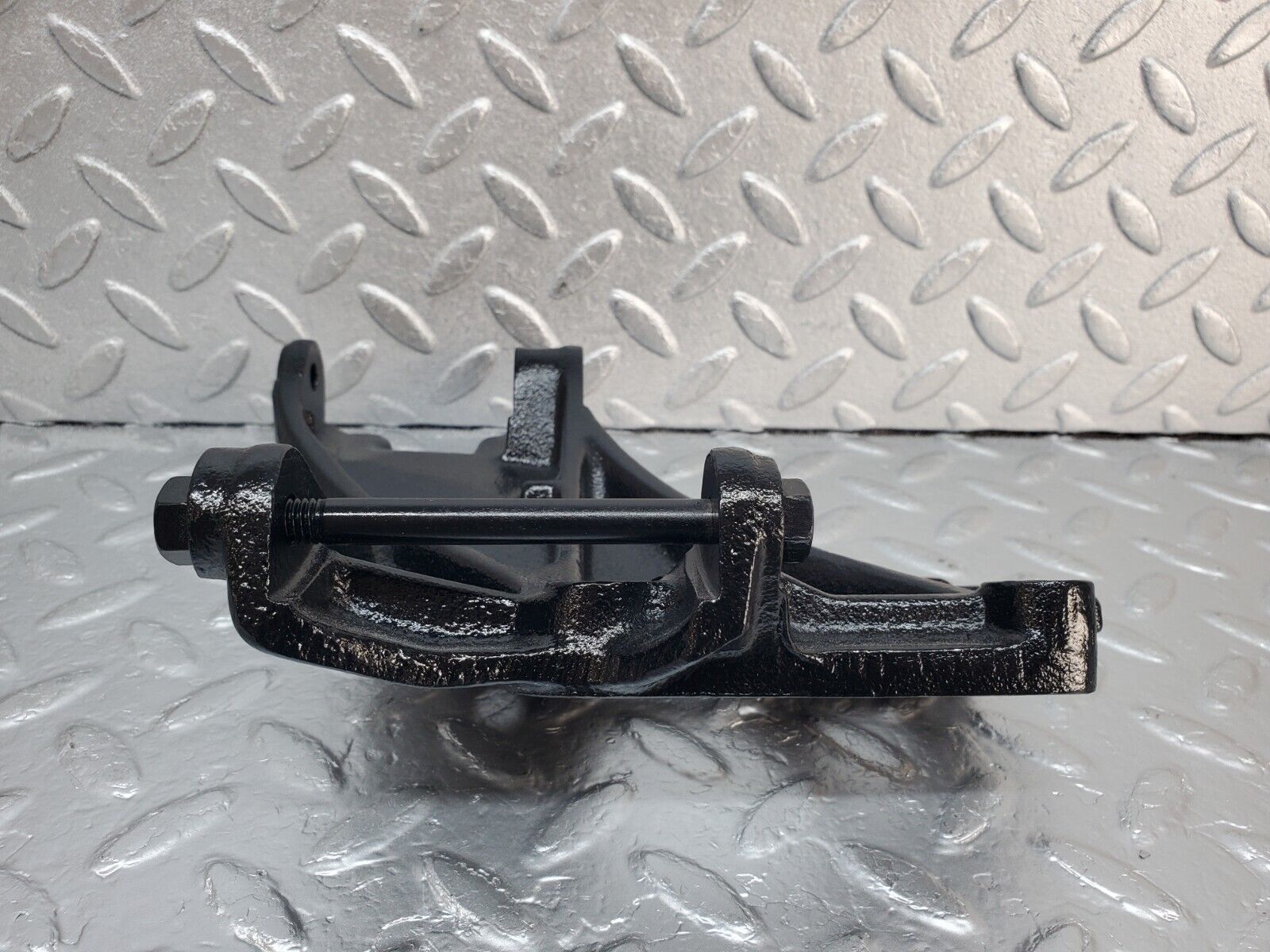 45362 Mercedes-Benz 280E M110.983 Alternator Generator Bracket 1101550435