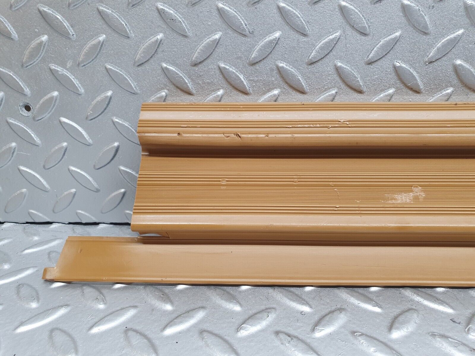 43499 Mercedes-Benz C126 380SEC Coupe Door Sill Right Side