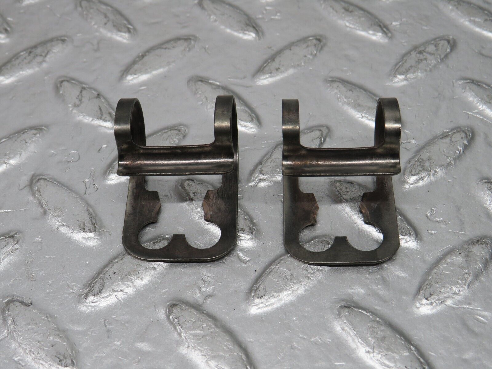 33006 Mercedes-Benz C107 R107 350 V8 Valve Rocker Arm With Spring & Tappet