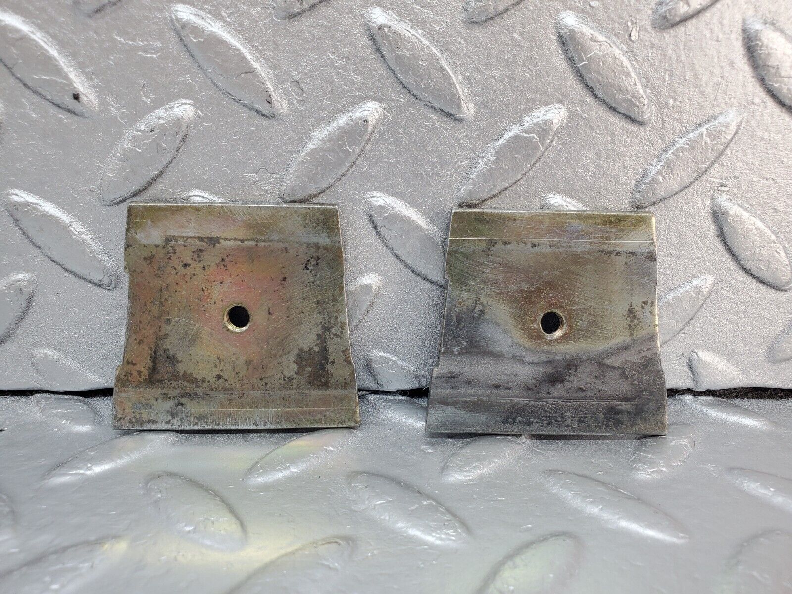 45237 Mercedes-Benz R129 300SL Coupe Door Window Guide Bracket Plastic 2x 1267250897