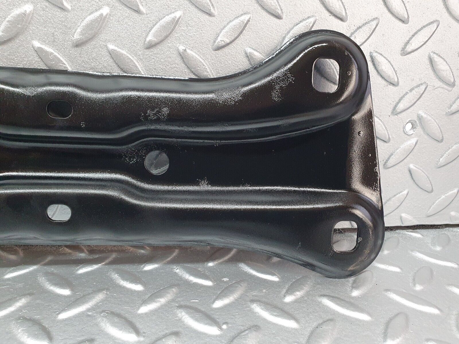 41950 Mercedes-Benz W202 C200 Gearbox Mount Bracket 2022420701