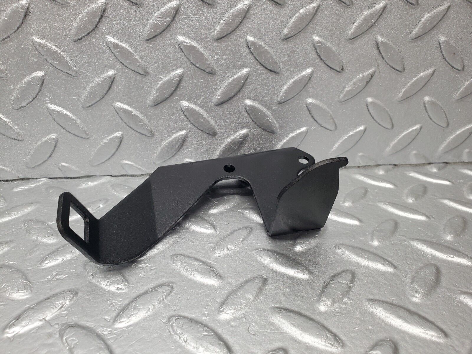 46980 Mercedes-Benz R129 320SL Coupe Accelerator Cable Bracket Holder