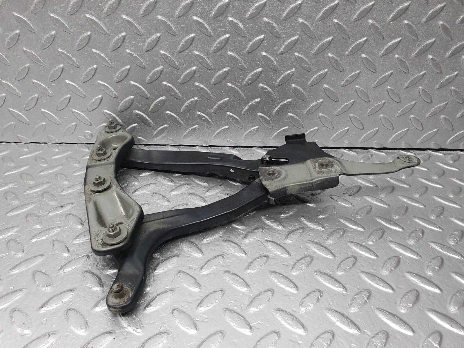 41874 Mercedes-Benz W202 C200 Bonnet Hinge Left Side 2028800128