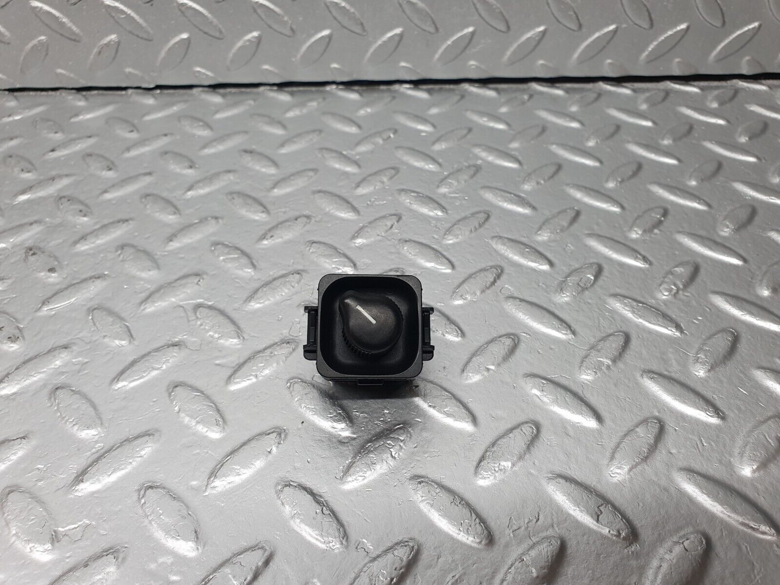 42379 Mercedes-Benz R129 320SL Coupe Electric Mirror Adjust Switch 1298212251