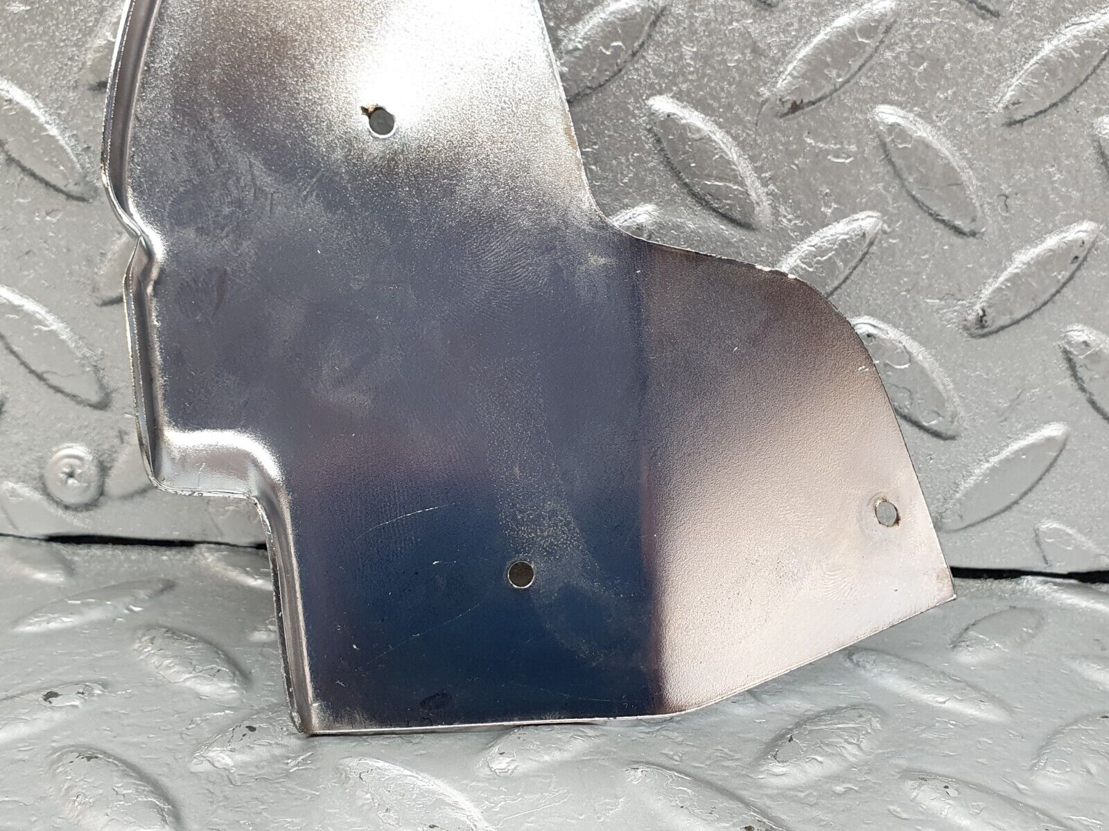 43779 Mercedes-Benz C126 380SEC Coupe Door Chrome Cover Left Side