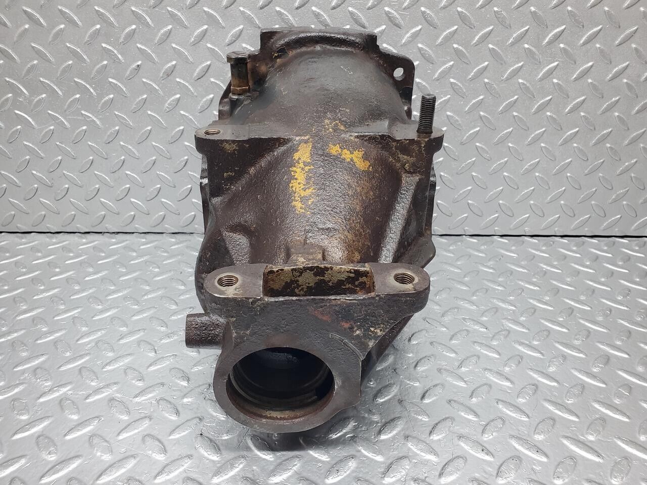 34670 Mercedes-Benz C126 380SEC Coupe Rear Differential Housing 1263511101