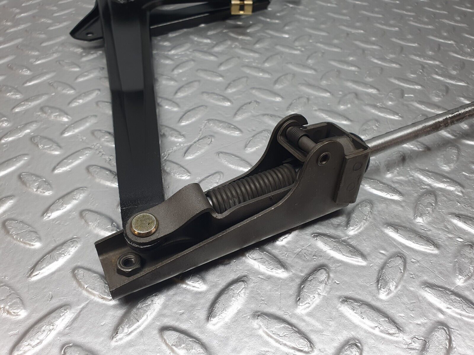 43930 Mercedes-Benz C123 230CE Coupe Handbrake Regulator