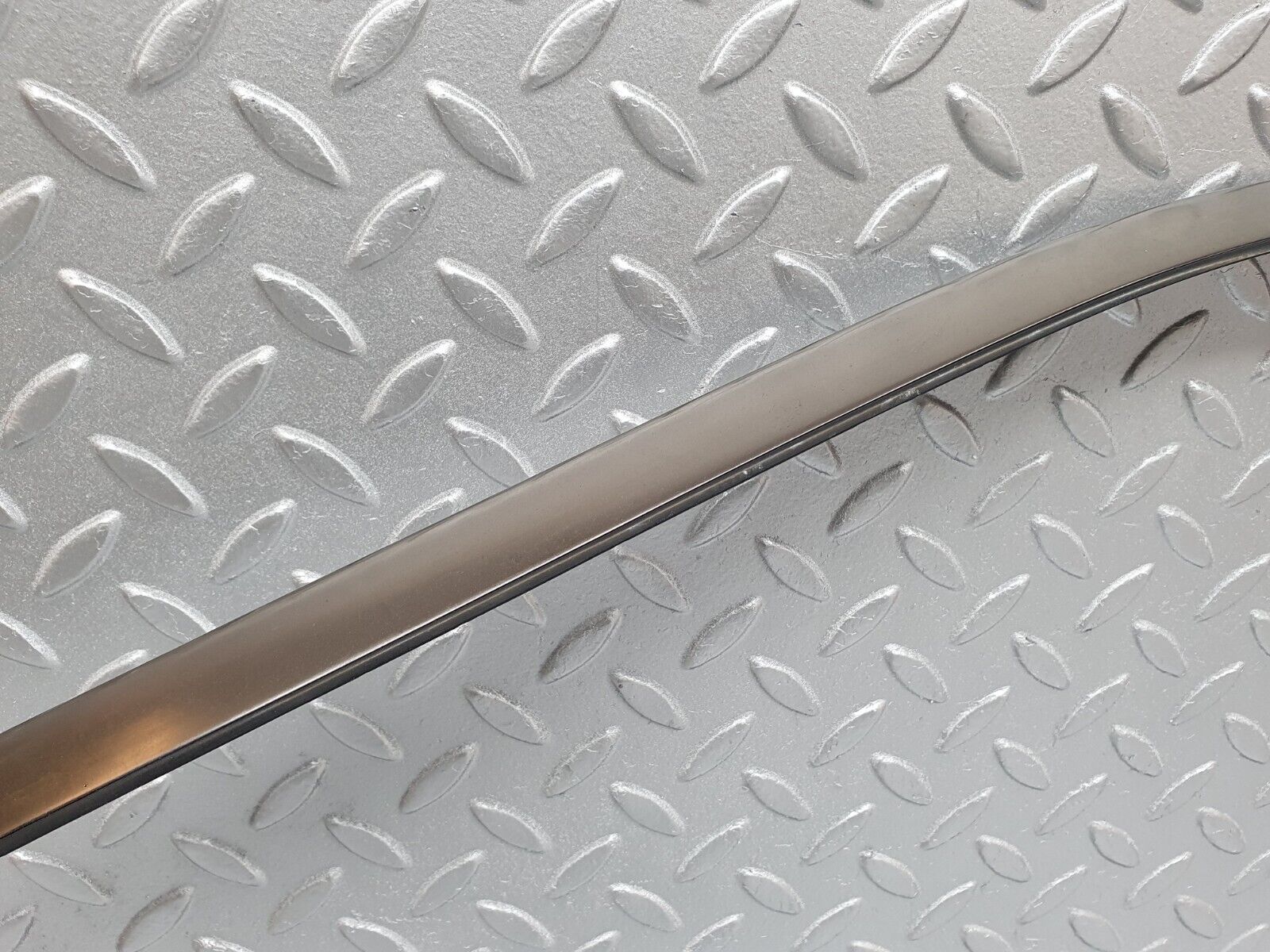 42111 Mercedes-Benz W202 C200 Roof Trim Left Side