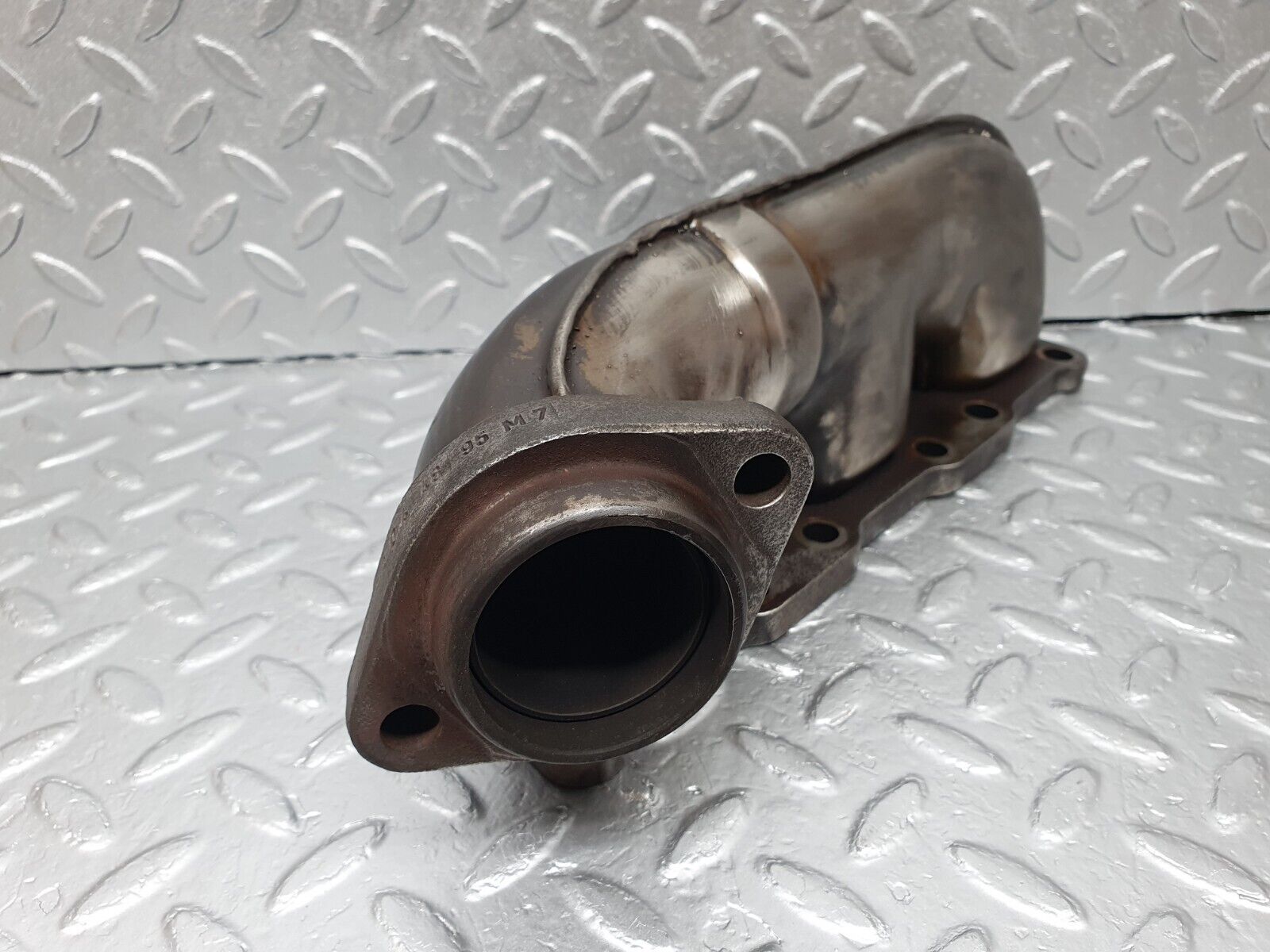 42561 Mercedes-Benz R129 320SL Coupe Exhaust Manifold Cylinder 4-6 1044895M7