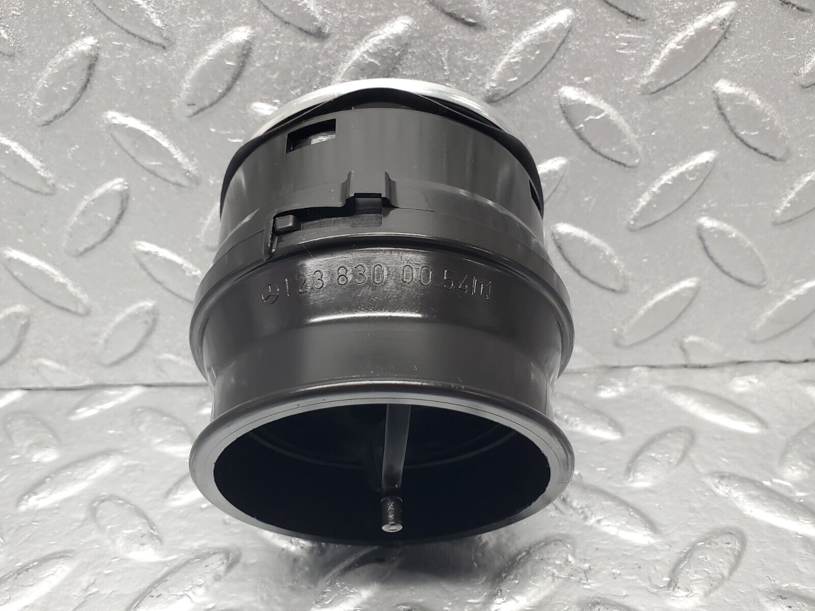 46515 Mercedes-Benz C123 280CE Coupe Dashboard Air Vent 1238300254