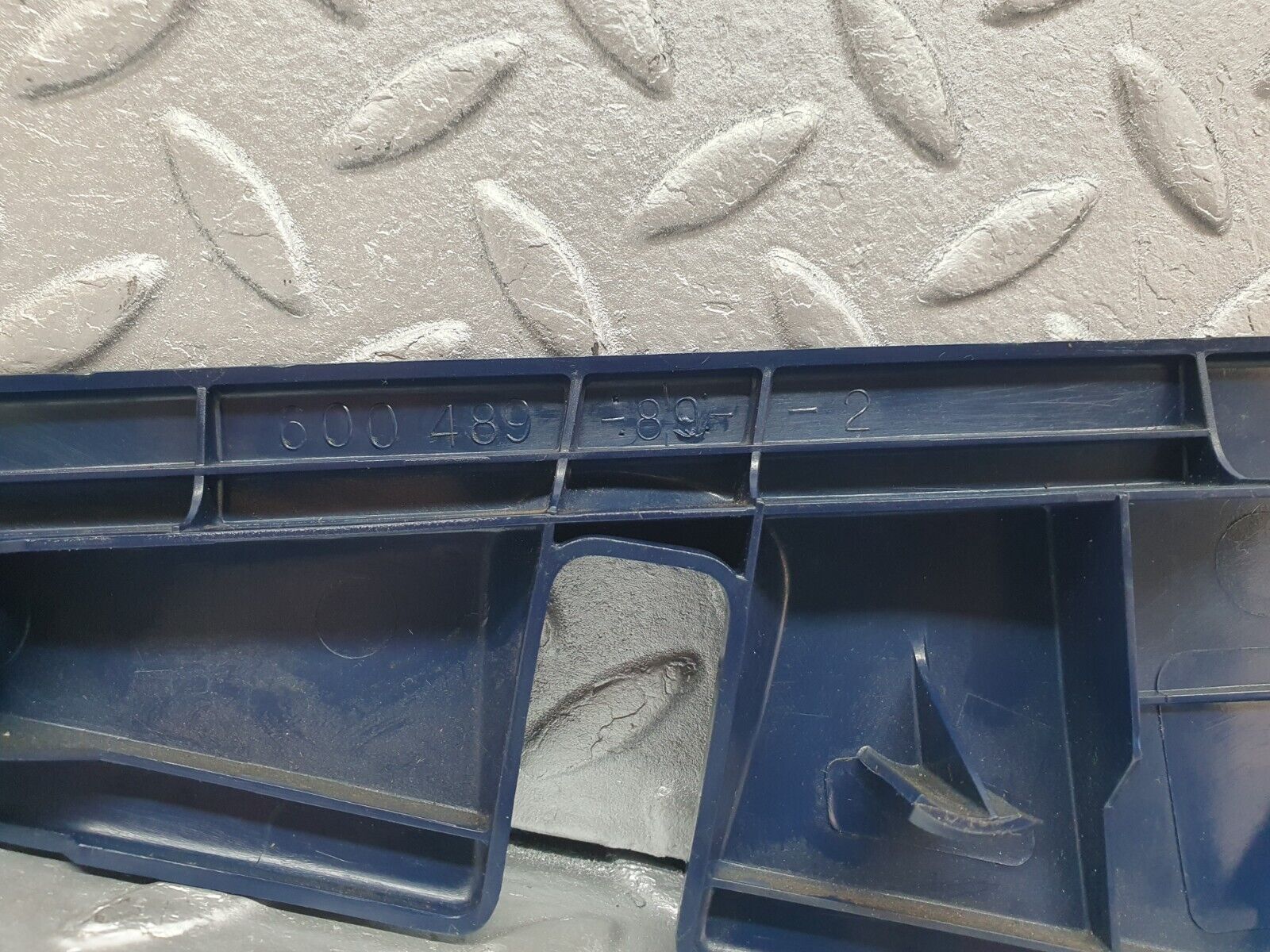 42706 Mercedes-Benz W201 190 2.0L Front Right Seat Cover Trim Blue 1249190220