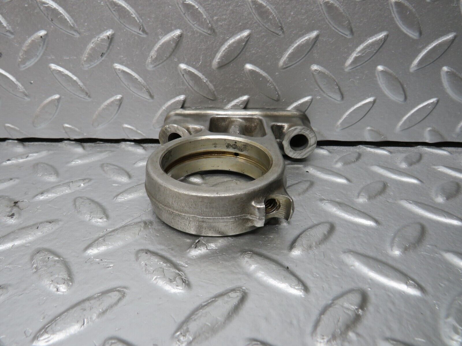 33092 Mercedes-Benz C107 R107 350 V8 Camshaft Tower Bearing 1160512118