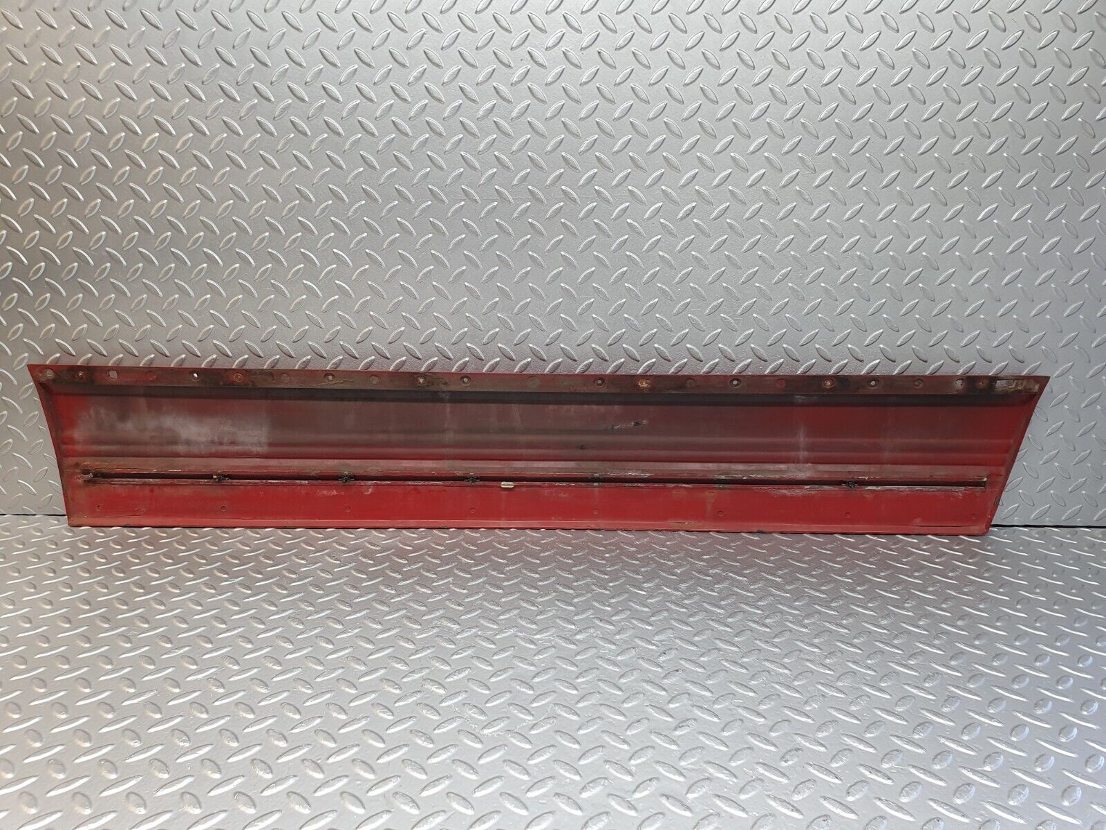 43789 Mercedes-Benz C126 380SEC Coupe Left Door Lower Moulding Trim 1266901140