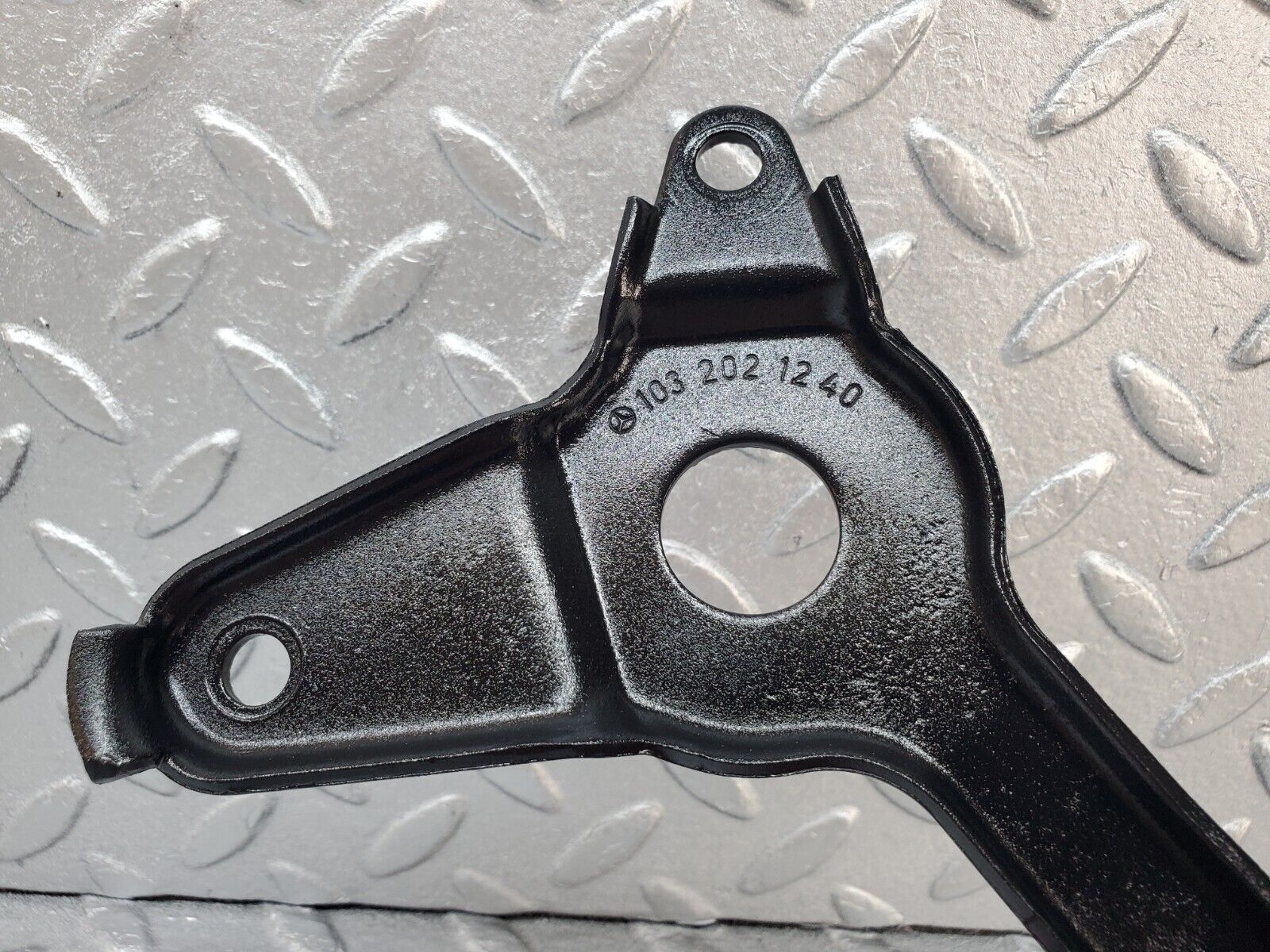 45020 Mercedes-Benz R129 300SL Coupe Belt Tensioner Bracket 1032021240