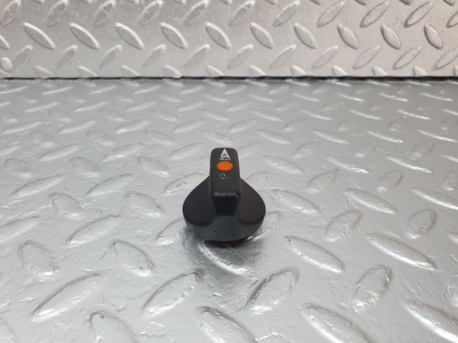 42946 Mercedes-Benz W201 190 2.0L Headlight Switch Knob