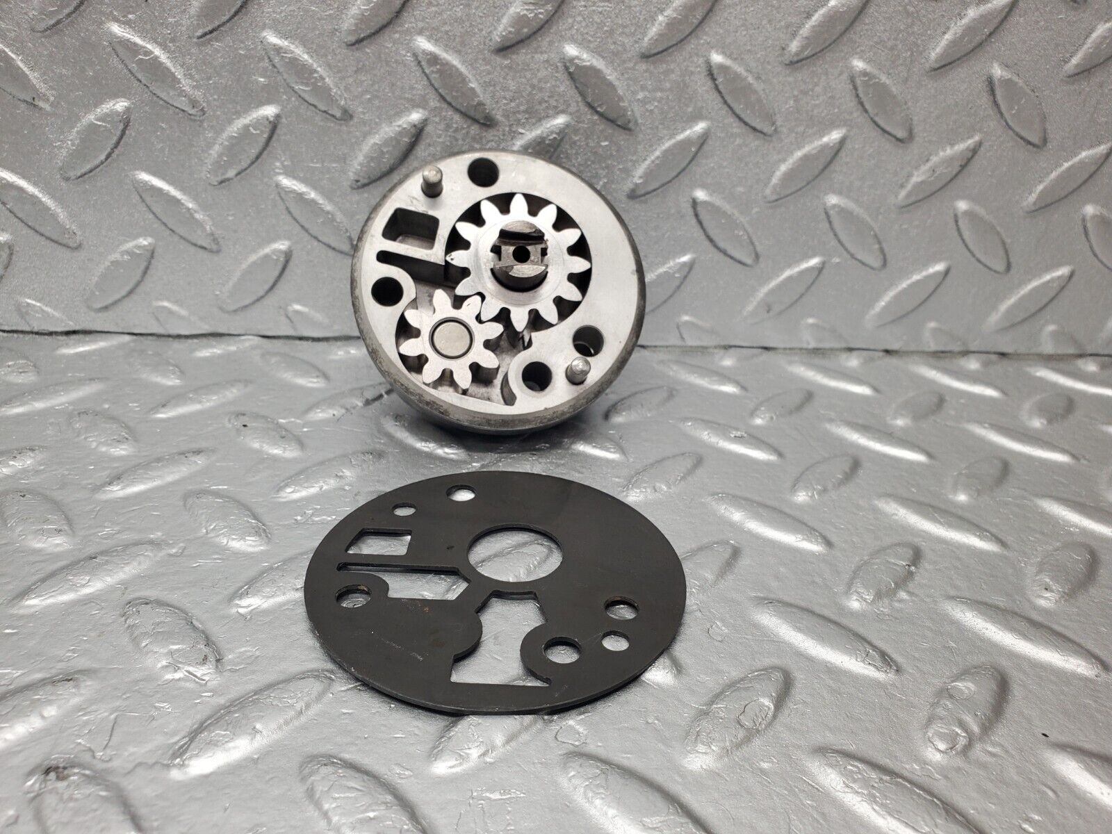 46697 Mercedes-Benz C123 280CE Coupe Automatic Gearbox Secondary Pump 722.309 1262770420