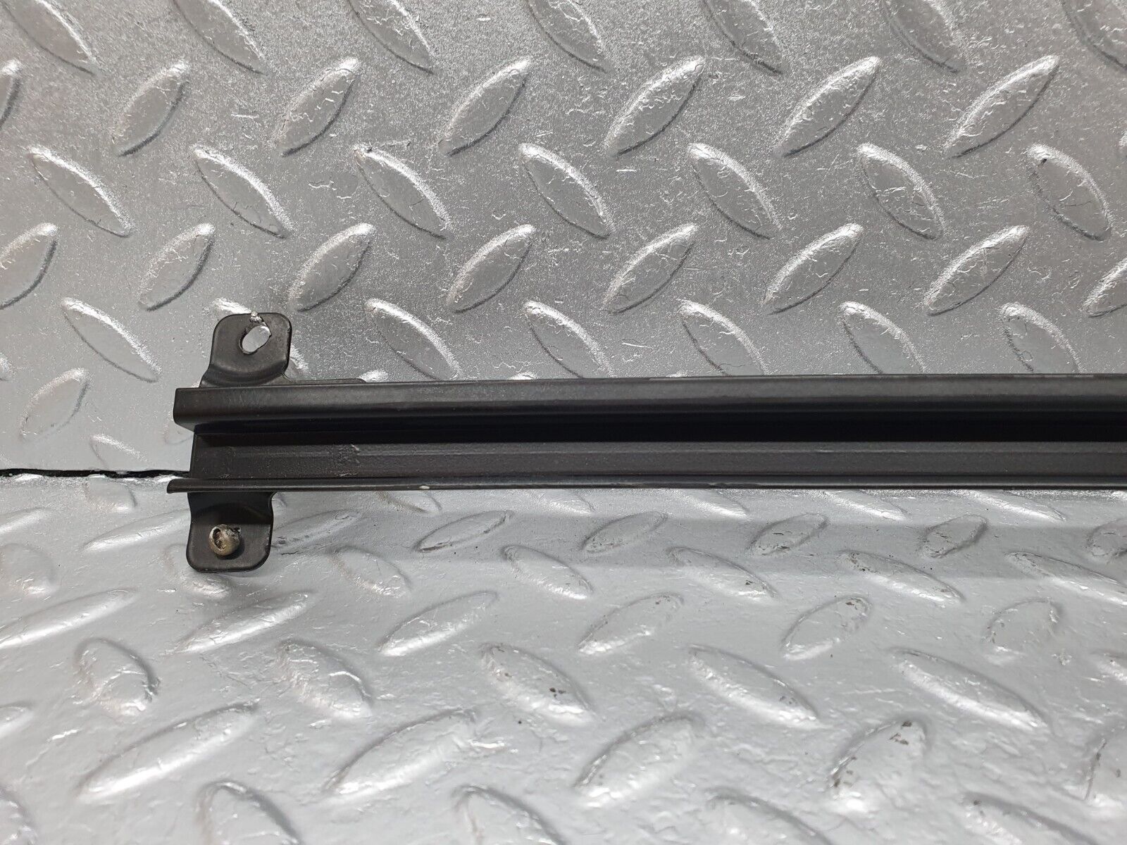 41965 Mercedes-Benz W202 C200 Front Left Door Window Channel