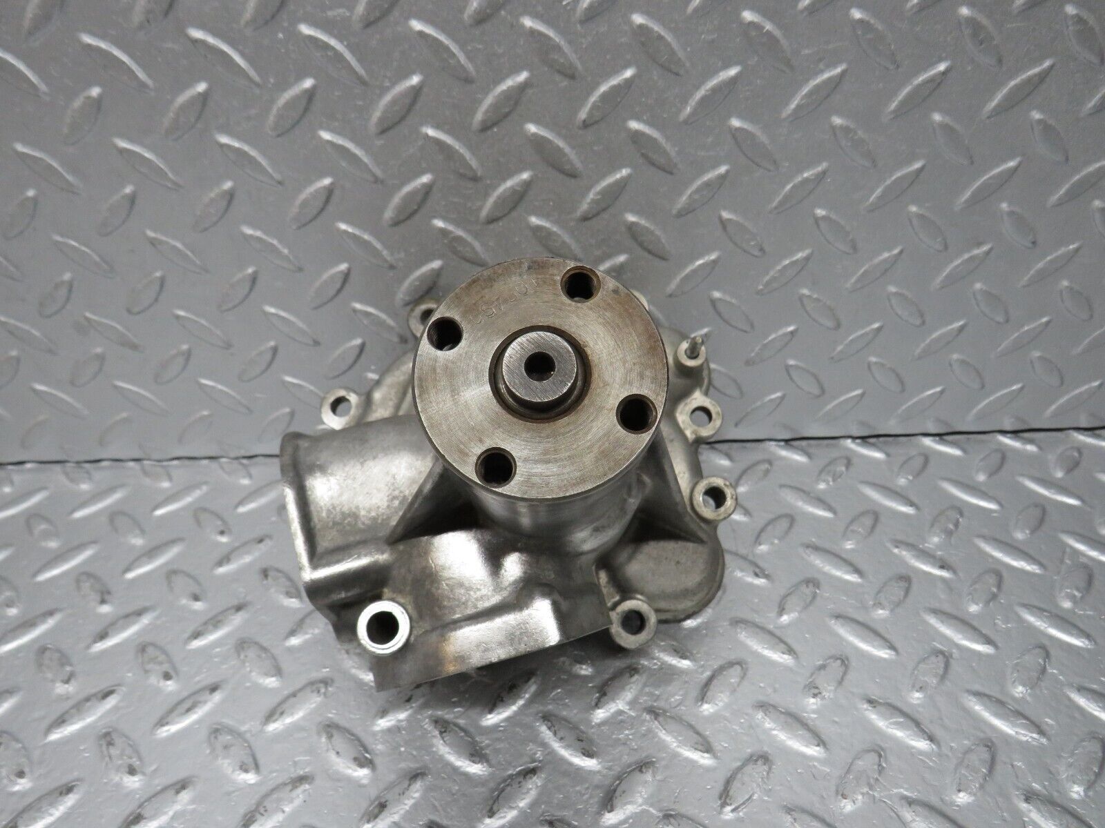 39903 Mercedes-Benz R107 350SL Water Pump