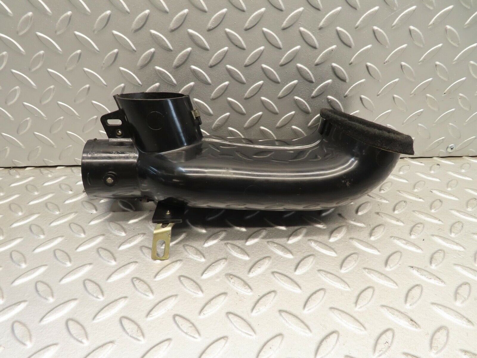 11720 Mercedes-Benz R107 450SL Heater Air Duct