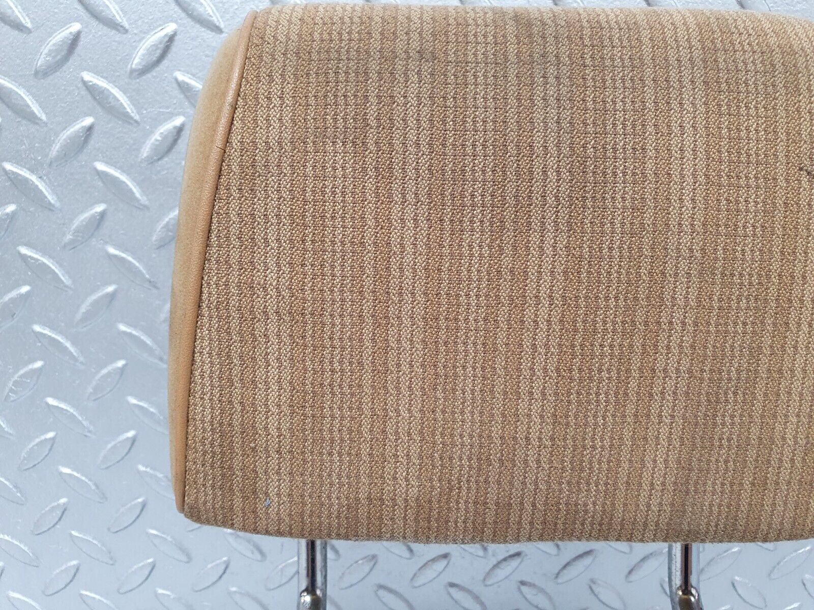 41725 Mercedes-Benz W124 200E Rear Headrest