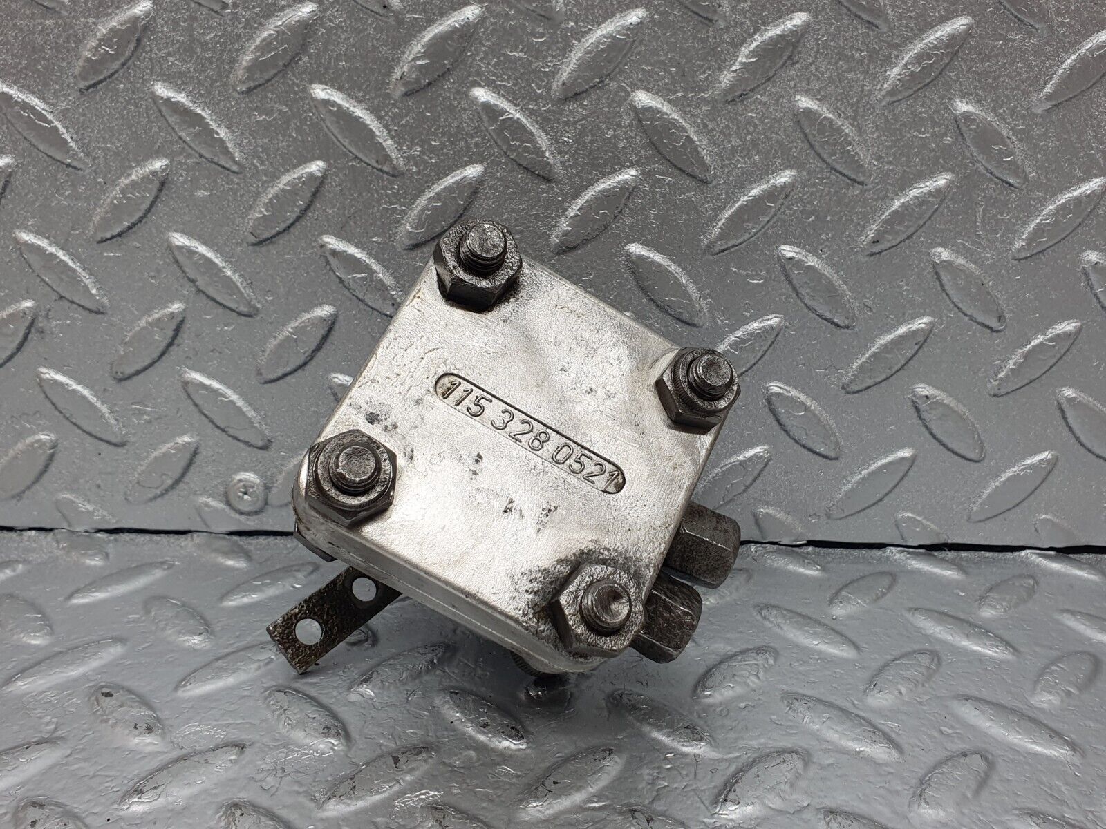 43649 Mercedes-Benz C126 380SEC Coupe Suspension Levelling Valve 1153280521