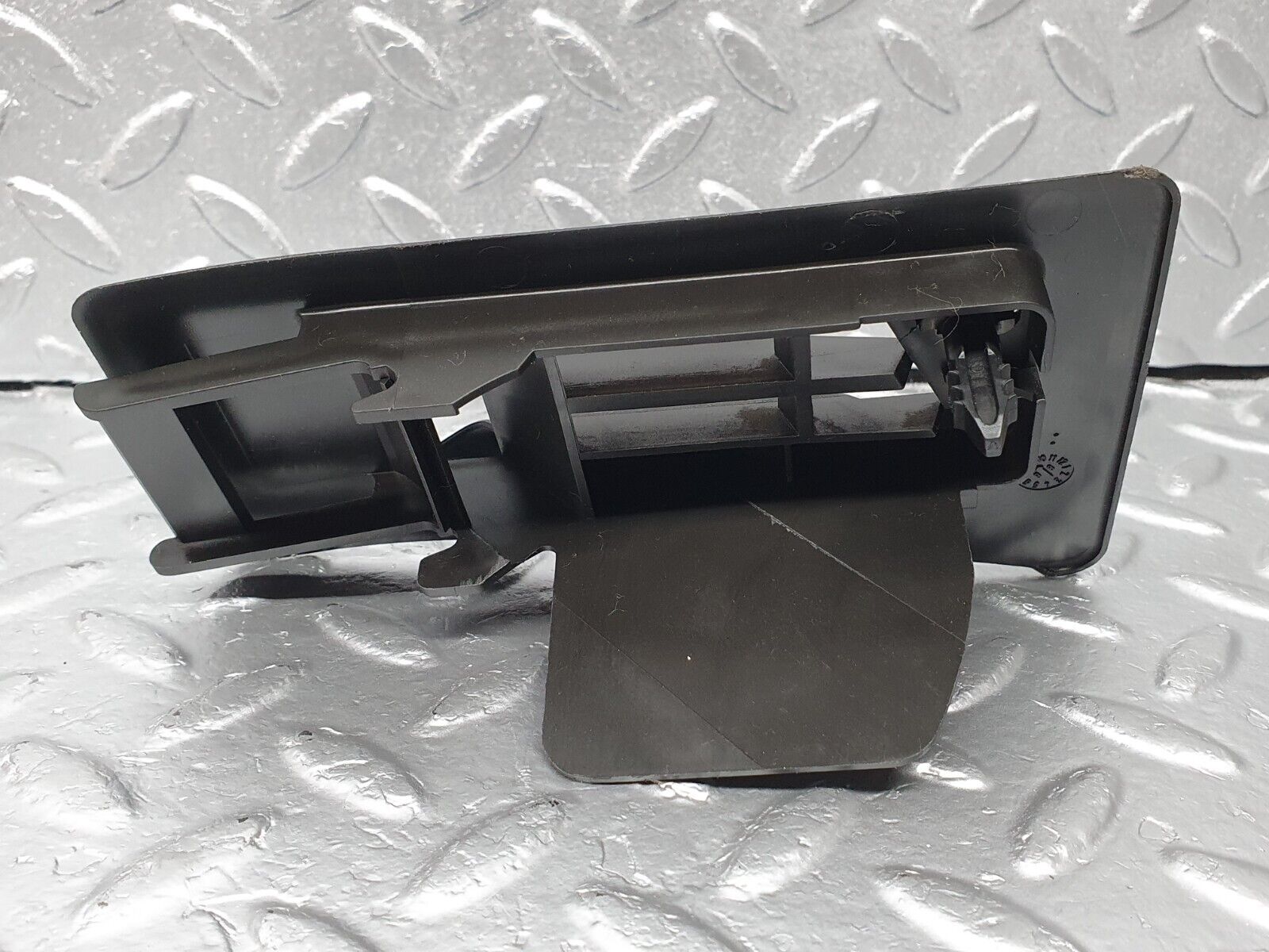 41877 Mercedes-Benz W202 C200 Under Dash Air Vent Pair 2108300366 2108300466