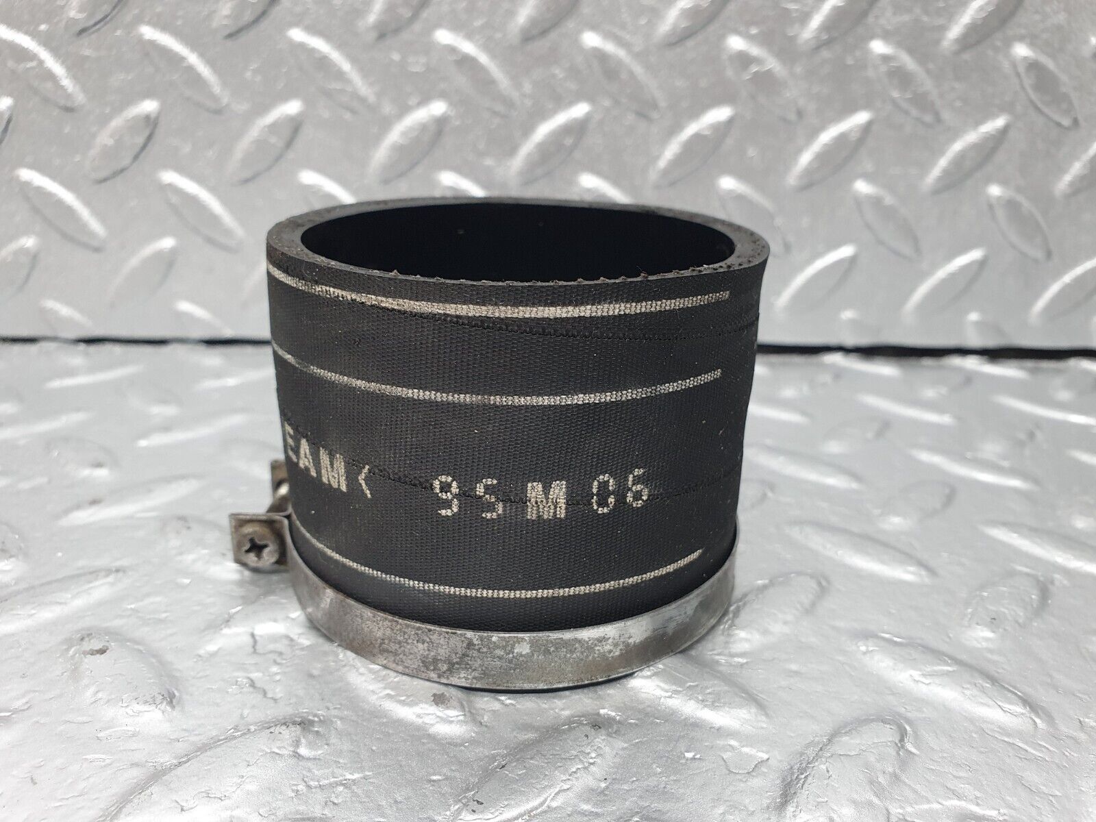 42239 Mercedes-Benz R129 320SL Coupe Air Intake Manifold Hose 1041411783