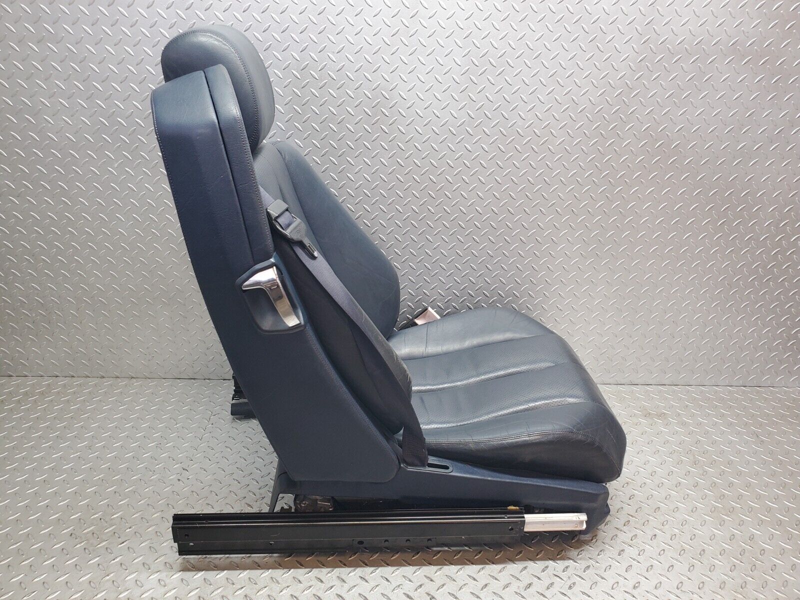 45168 Mercedes-Benz R129 300SL Coupe Electric Front Right Seat Leather Blue