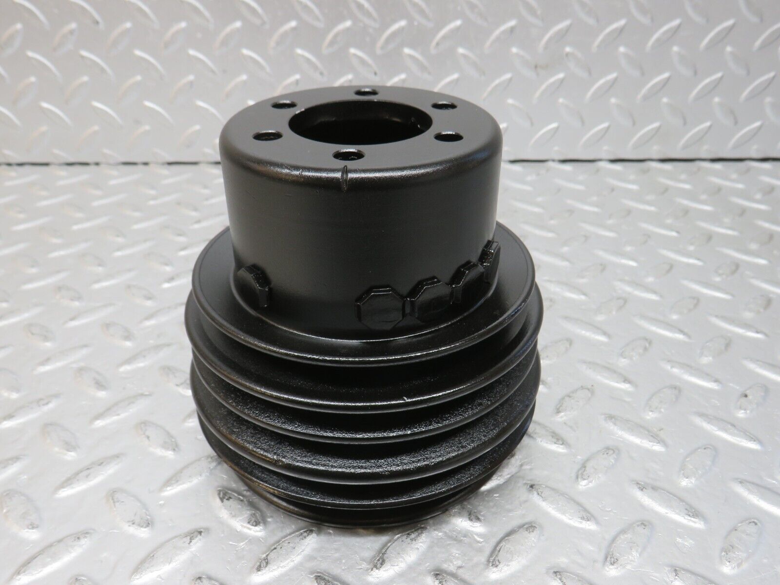 32862 Mercedes-Benz C107 R107 350 V8 Crankshaft Pulley