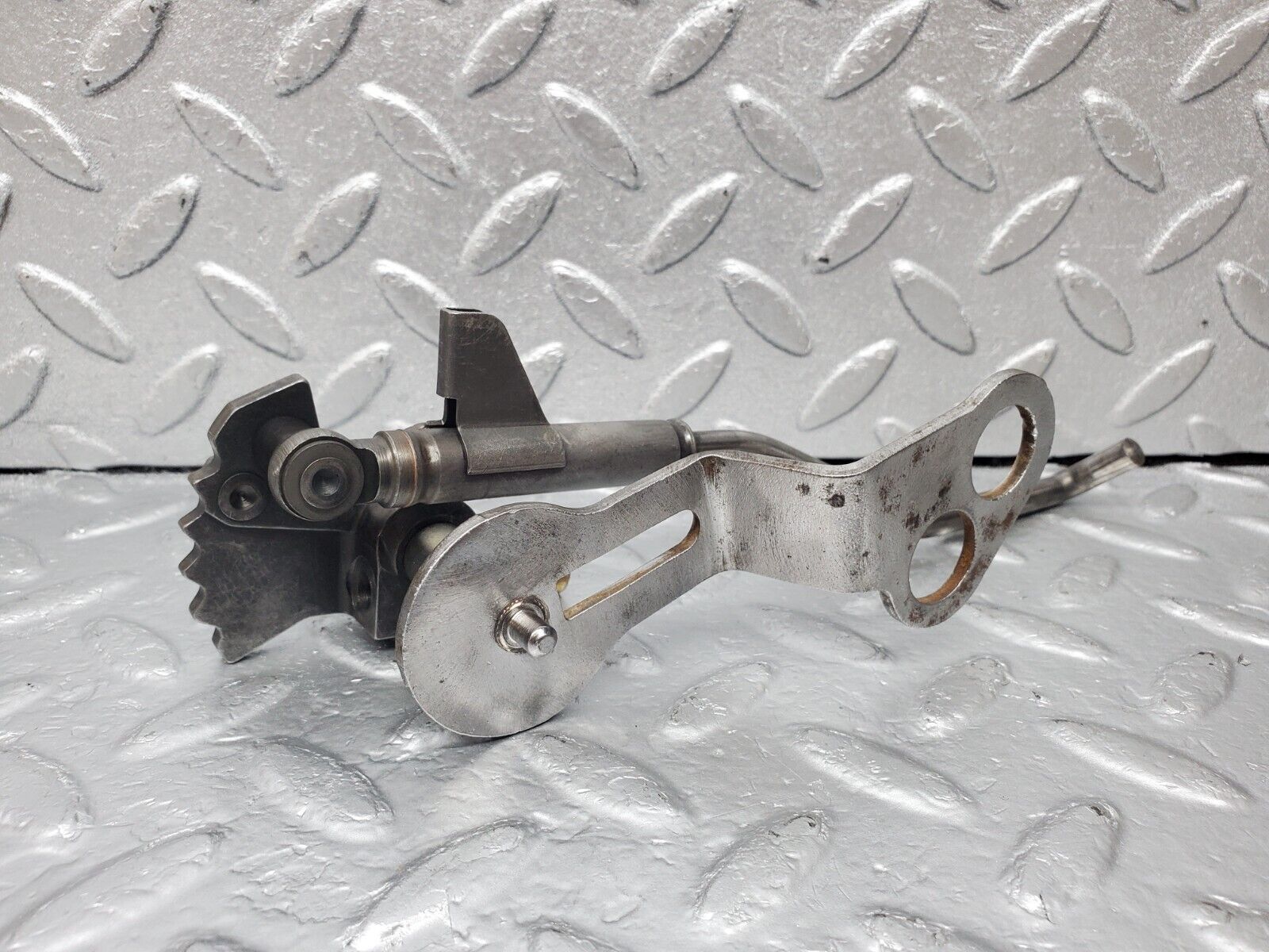 45491 Mercedes-Benz W124 260E Automatic Gearbox Parking Gear Linkage 722.409