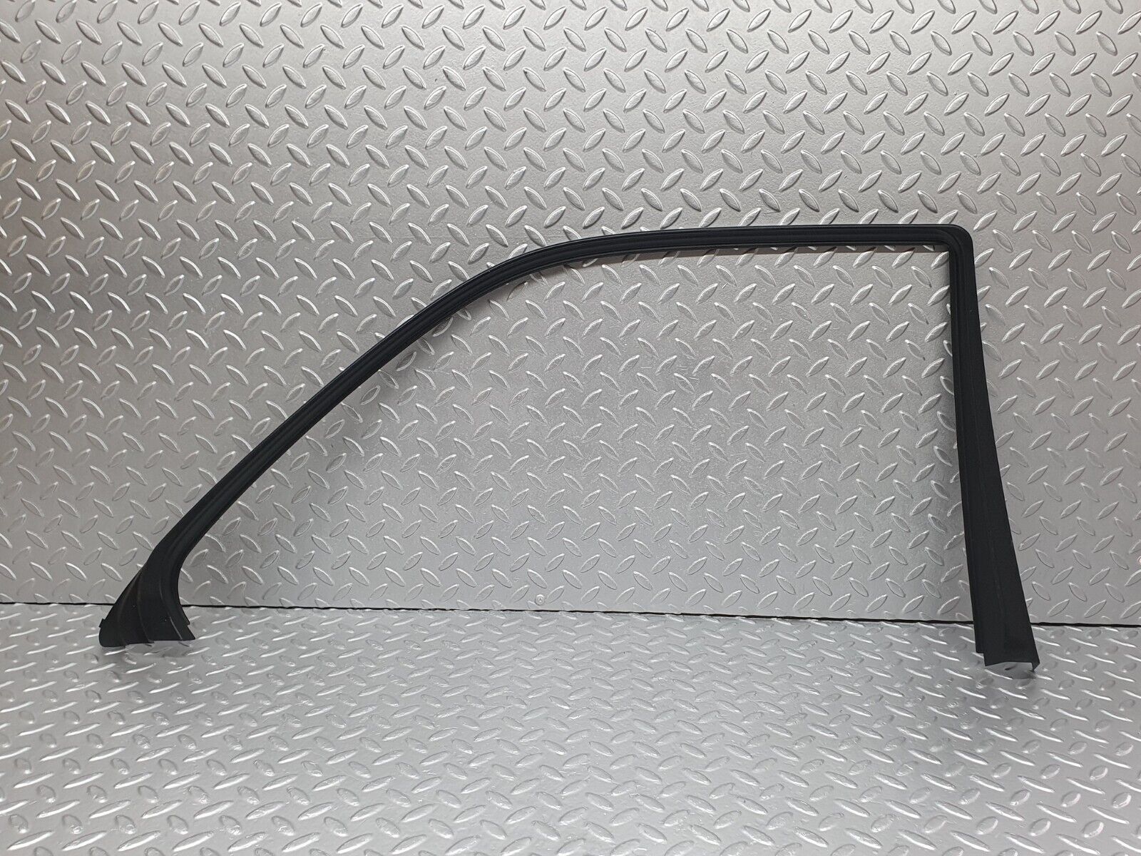 42088 Mercedes-Benz W202 C200 Rear Left Door Window Frame Cover 2027350171