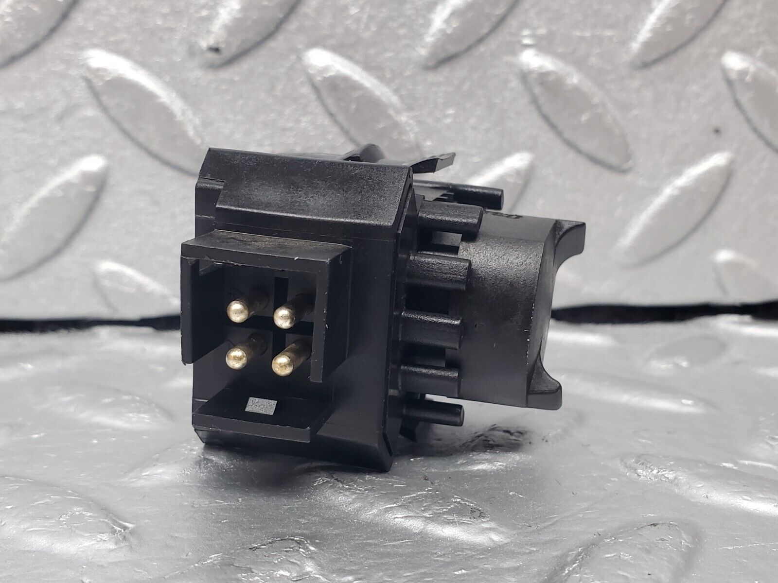 45541 Mercedes-Benz W126 420SE Kick Down Switch 0025452214