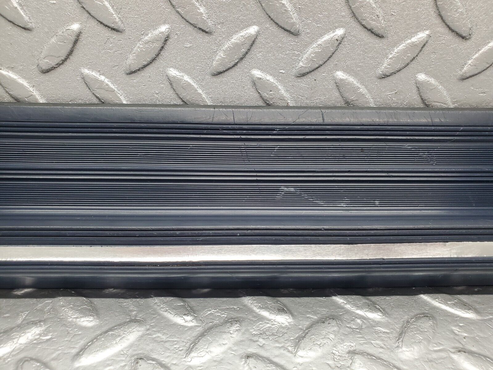 46006 Mercedes-Benz V123 240D LWB Front Door Sill Trim Blue