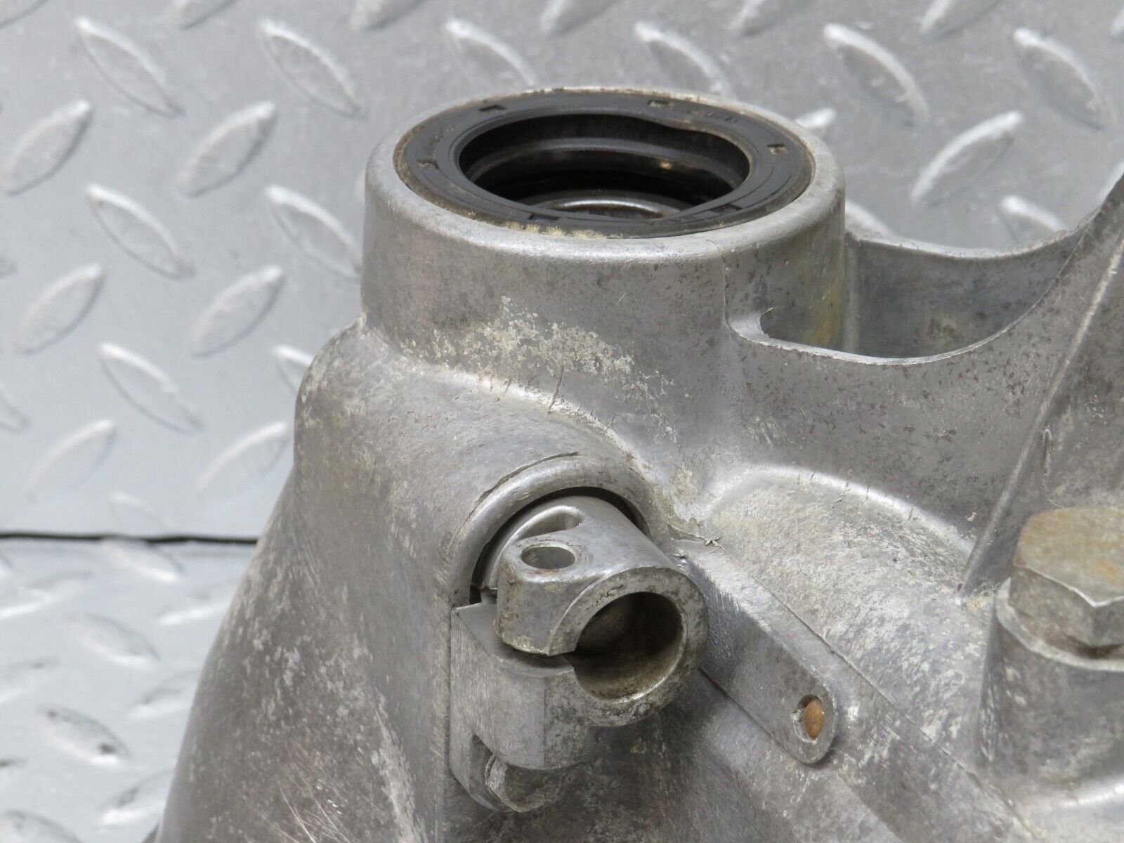 36428 Mercedes-Benz R107 450SL Automatic Gearbox Rear Housing 1152705811