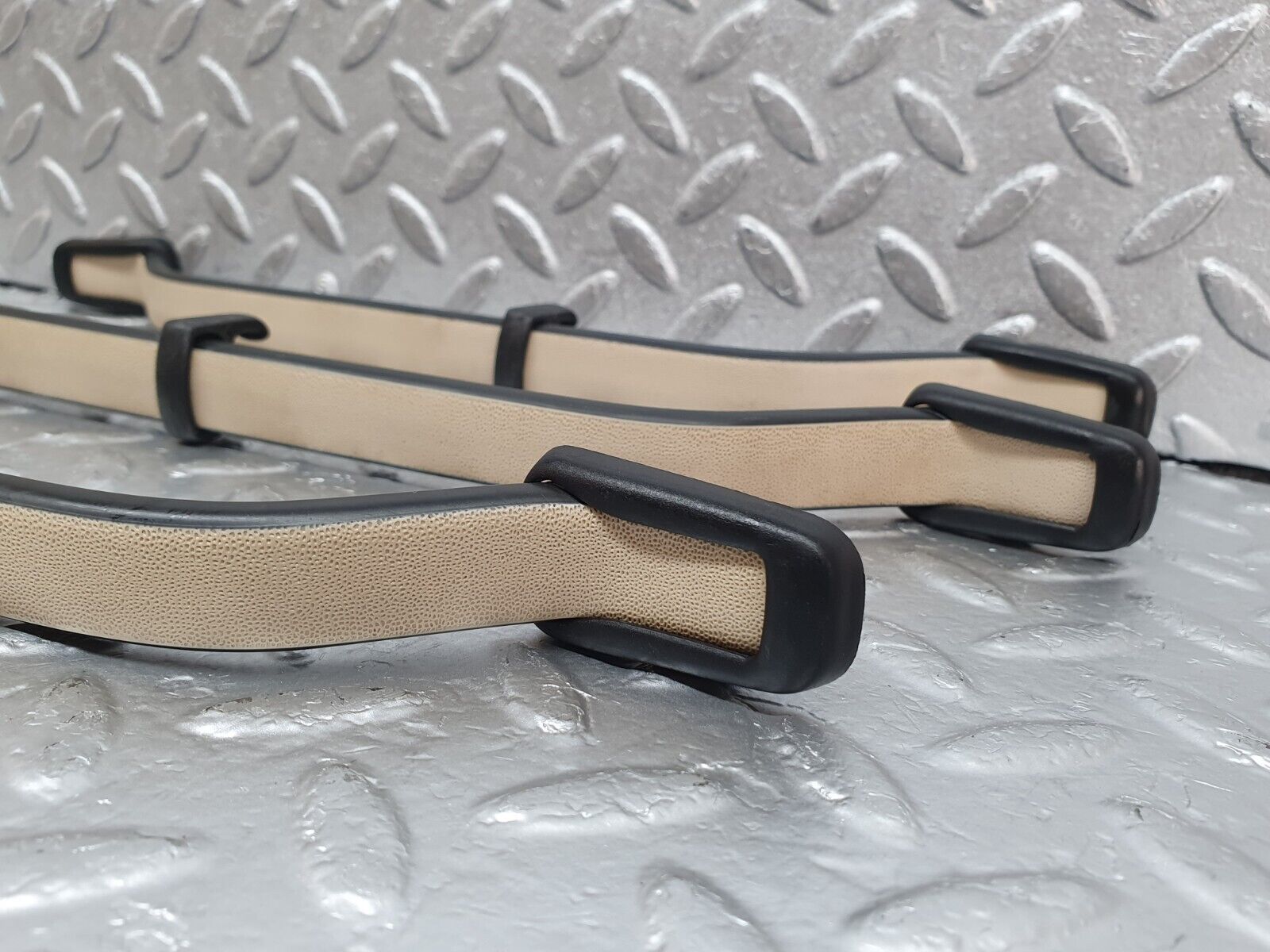 44134 Mercedes-Benz C123 230CE Coupe Interior Roof Grab Handle Set Beige