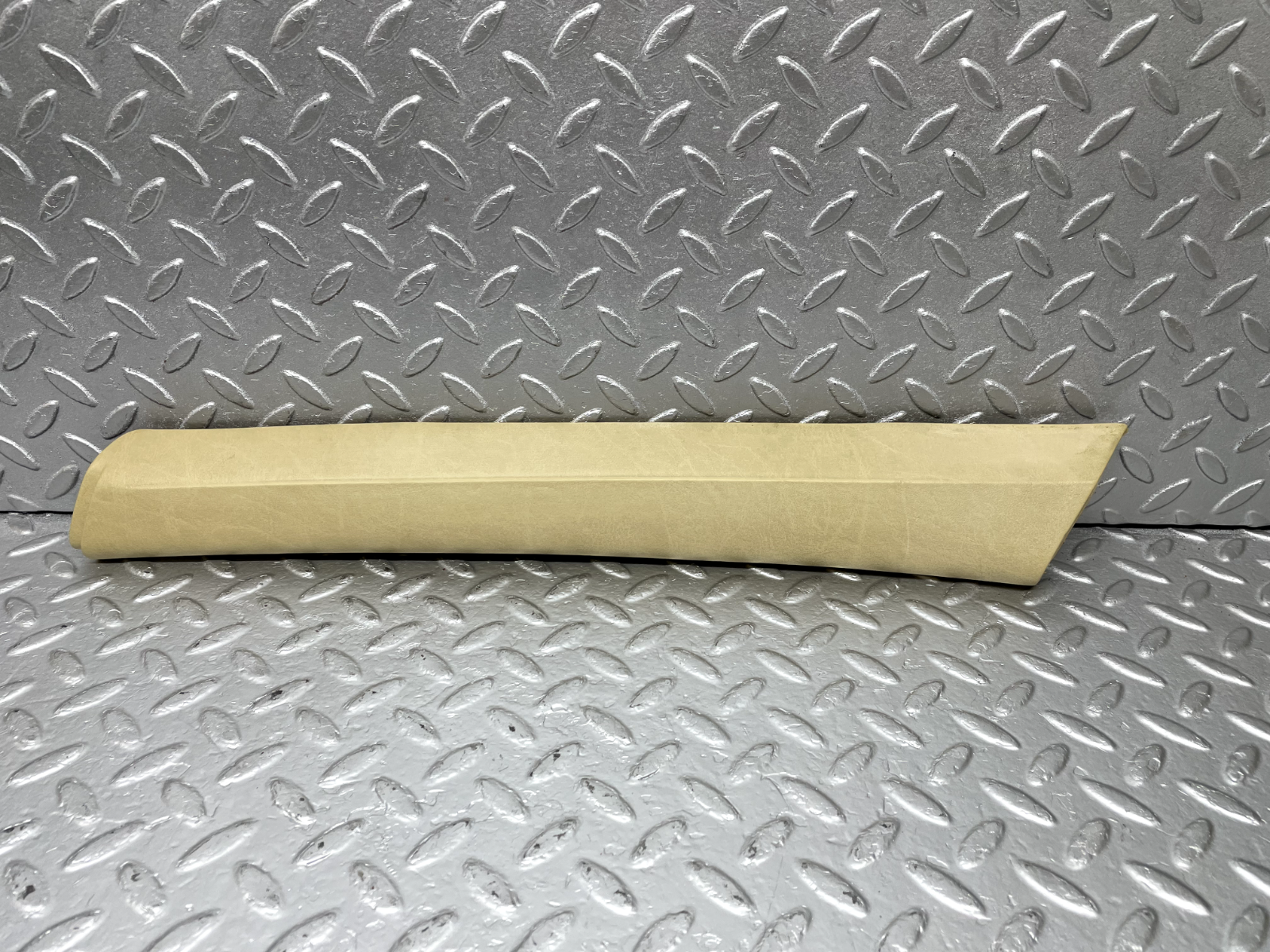 44256 Mercedes-Benz W123 280E A Pillar Cover Panel Left Side Beige