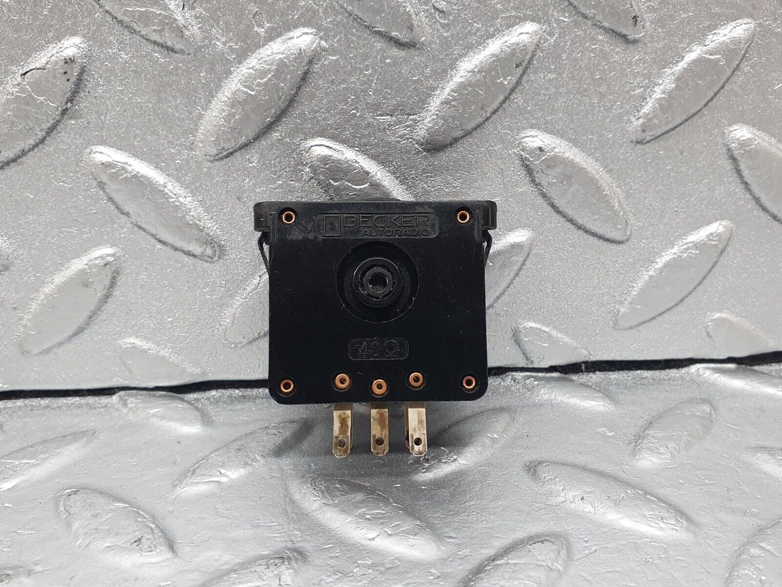 43654 Mercedes-Benz C126 380SEC Coupe Speaker Volume Control Switch