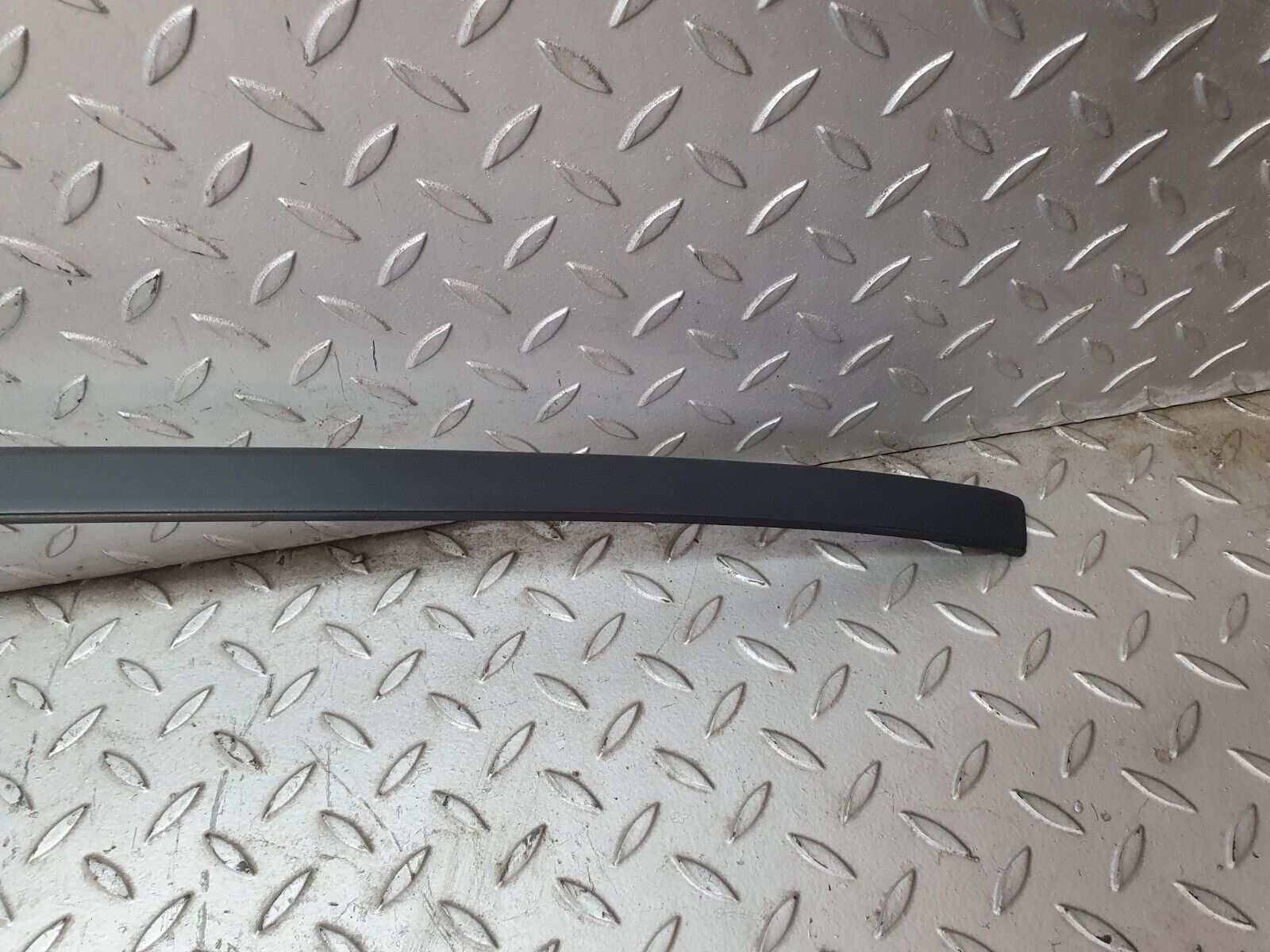 41713 Mercedes-Benz W124 200E Roof Chrome Trim Left Side 1246900397