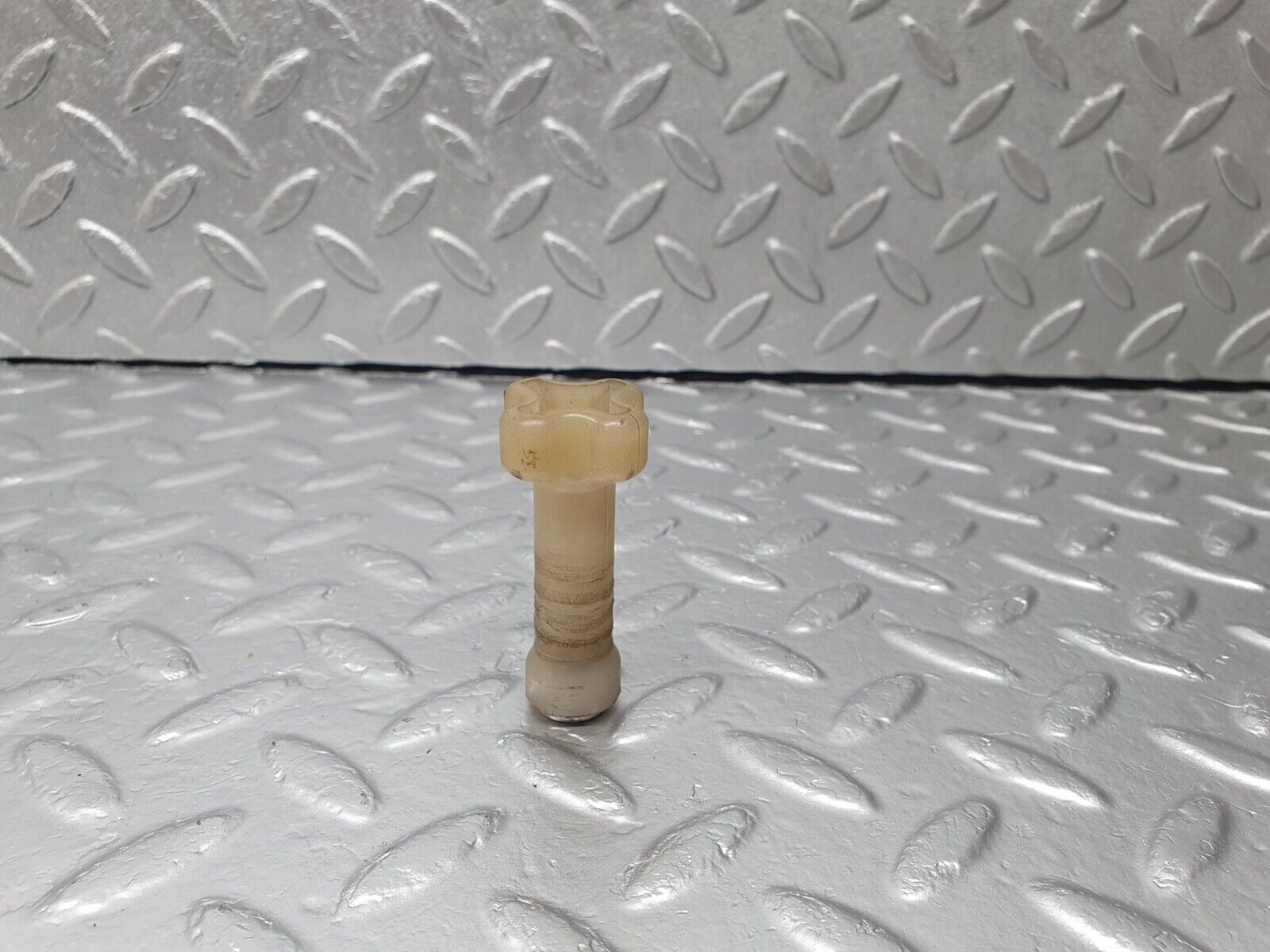 42989 Mercedes-Benz W201 190 Windscreen Washer Reservoir Holder