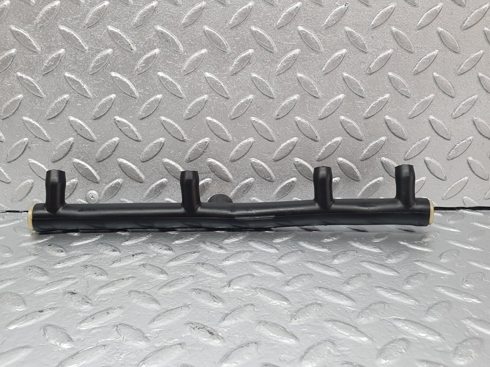 43663 Mercedes-Benz C126 380SEC Coupe Air Intake Breather Hose Pipe 1160940982