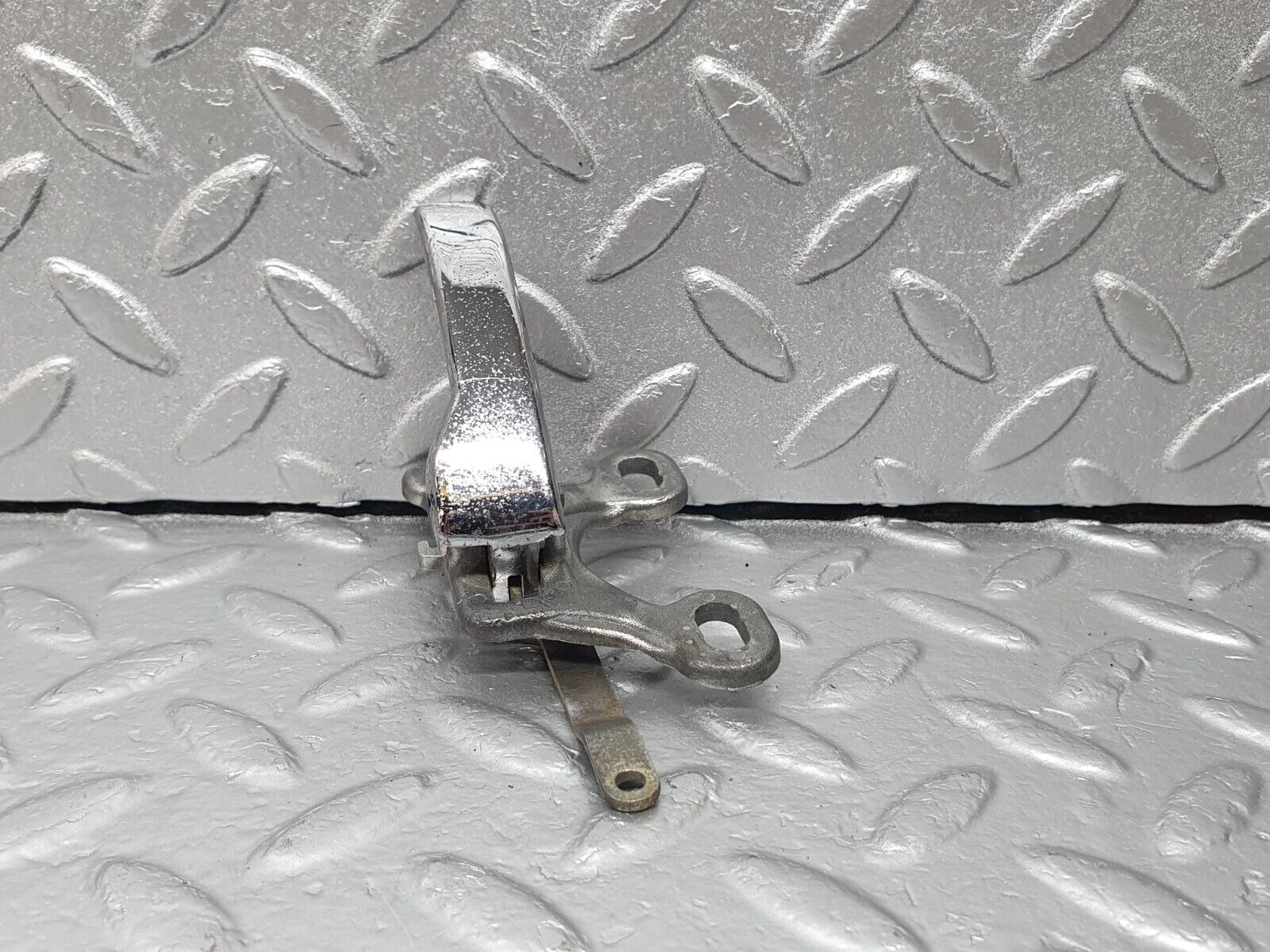 43110 Mercedes-Benz W108 280SE Front Left Interior Door Handle Chrome 1107660319