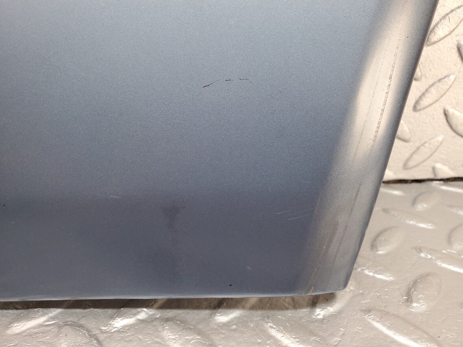 44645 Mercedes-Benz W124 220E Front Right Fender Wing Moulding Trim 1246901440